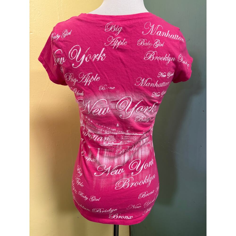 Idea NY Graphic V-Neck Tee Pink & White Y2K Inspired - Picture 2 of 5